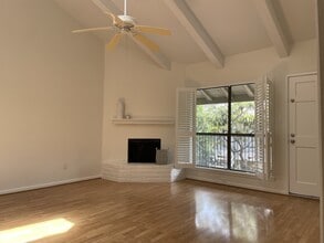 Building Photo - 1100 Augusta Dr