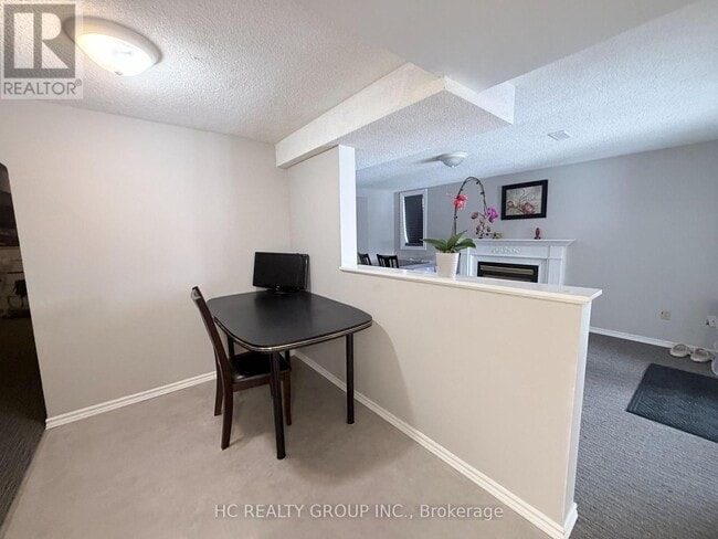 Building Photo - 17 Cawker Ct