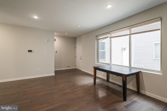 Foto del edificio - 1524 N 8th St