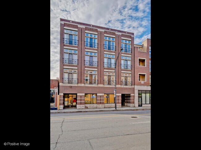 Building Photo - 1471 W Irving Park Rd