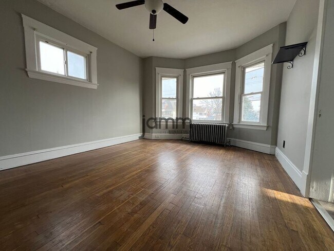 Foto del edificio - 1548 Alameda-Upper