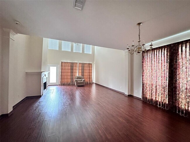 Foto del edificio - 4123 Creek Hollow Ln