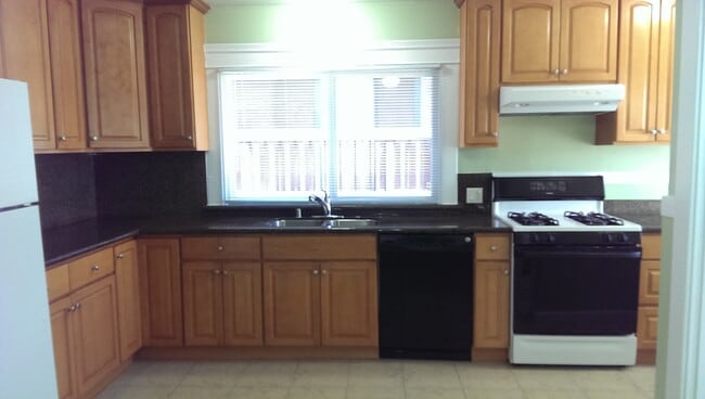 Foto del edificio - 915 Grand Ave