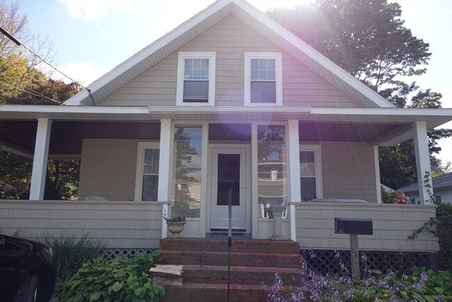 Building Photo - 162 Jersey St