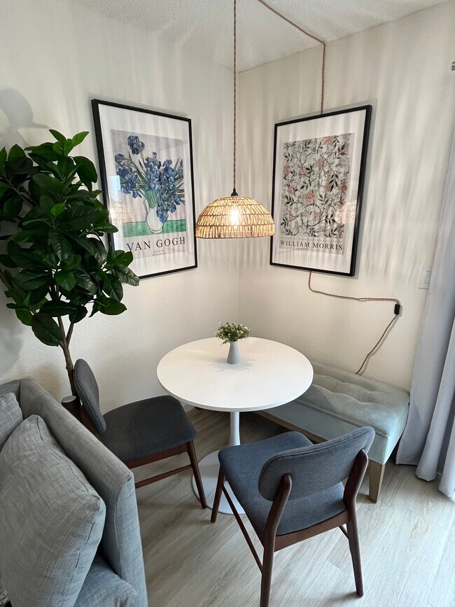 Cozy nook - 236 Essex Way