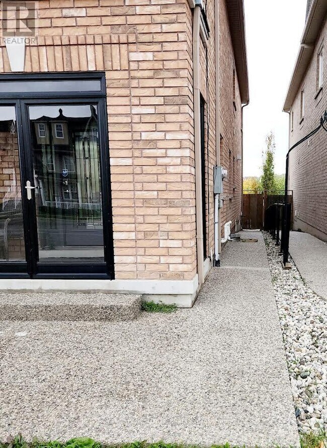 Photo du bâtiment - 1299 Laurier Ave