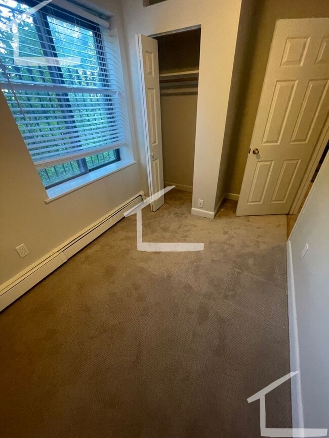 Building Photo - Newly renovated 1 bed