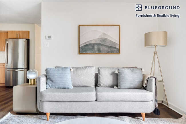 Building Photo - 801 15th St S