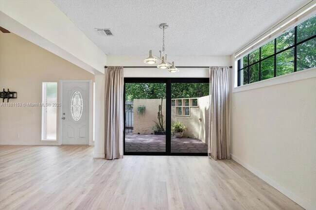 Foto del edificio - 20937 Bay Ct
