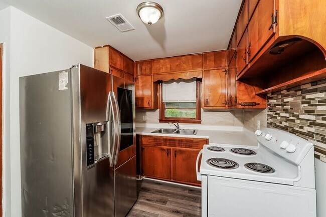 Foto del edificio - 730 82nd Pl S