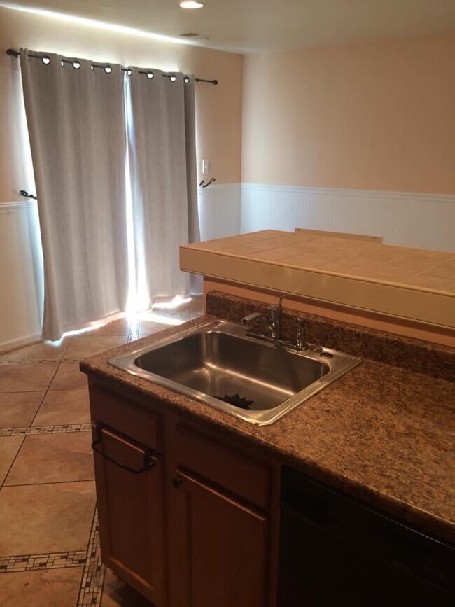 Foto del edificio - 20 Hillside Ct