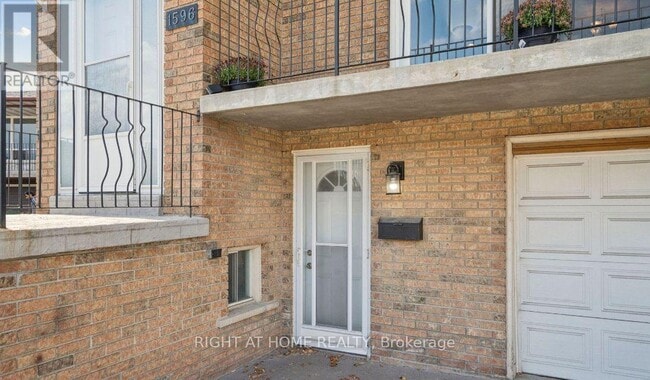 Building Photo - 1596 Corkstone Glace Lower