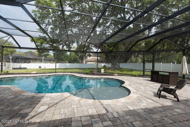 Foto del edificio - 5335 Clapboard Creek Dr