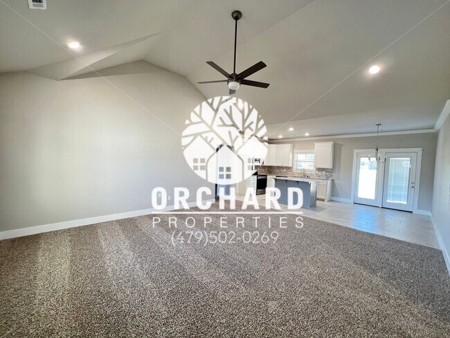 Foto del edificio - Single-Family Home- Desirable Cedarwood Plan