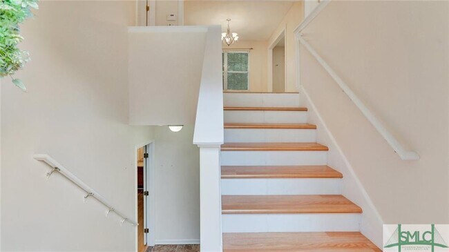 Building Photo - 116 Fox Trace