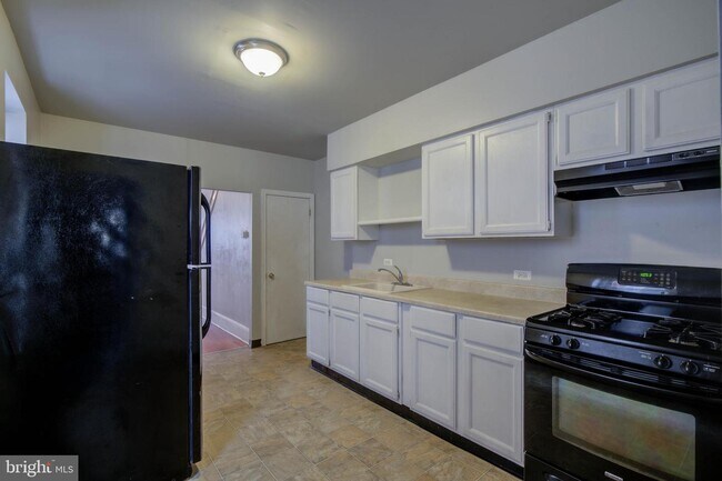 Foto del edificio - 2069 E Monmouth St