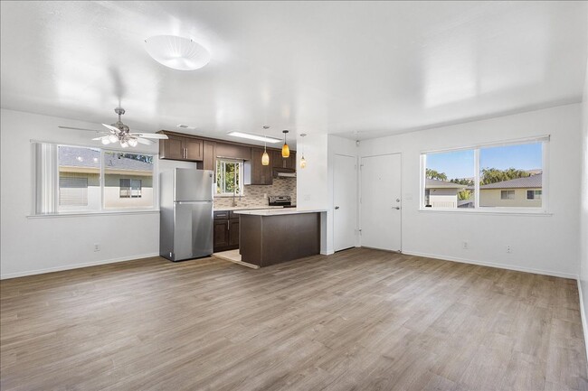 Building Photo - 34842 Starling Dr