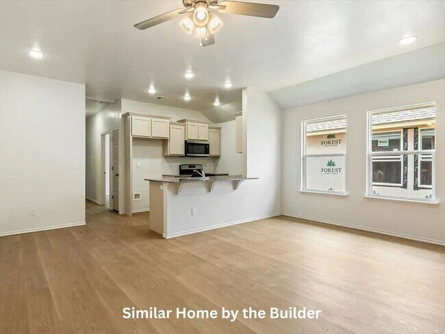 Foto del edificio - Brand-New 2 Bed / 2 Bath Duplex with Garage & Fenced Yard