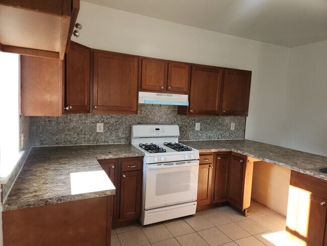 Foto del edificio - Rental Home-Tremendous Value in West Phila...