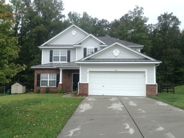 Primary Photo - 1221 Jade Glen Dr