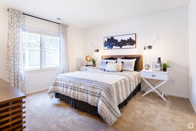 2HAB, 2BA: 1164 ft², renovado - Arbor Landings