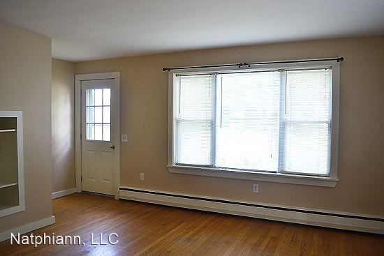 Building Photo - 4 br, 1 bath House - 373 Essex St