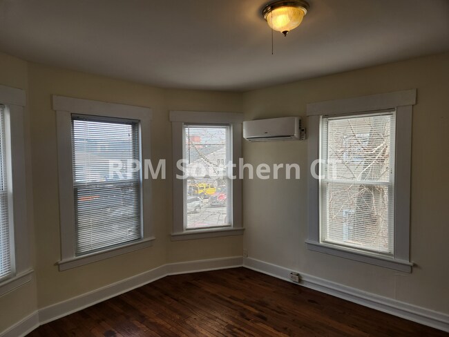 Foto del edificio - 359 Wood Ave