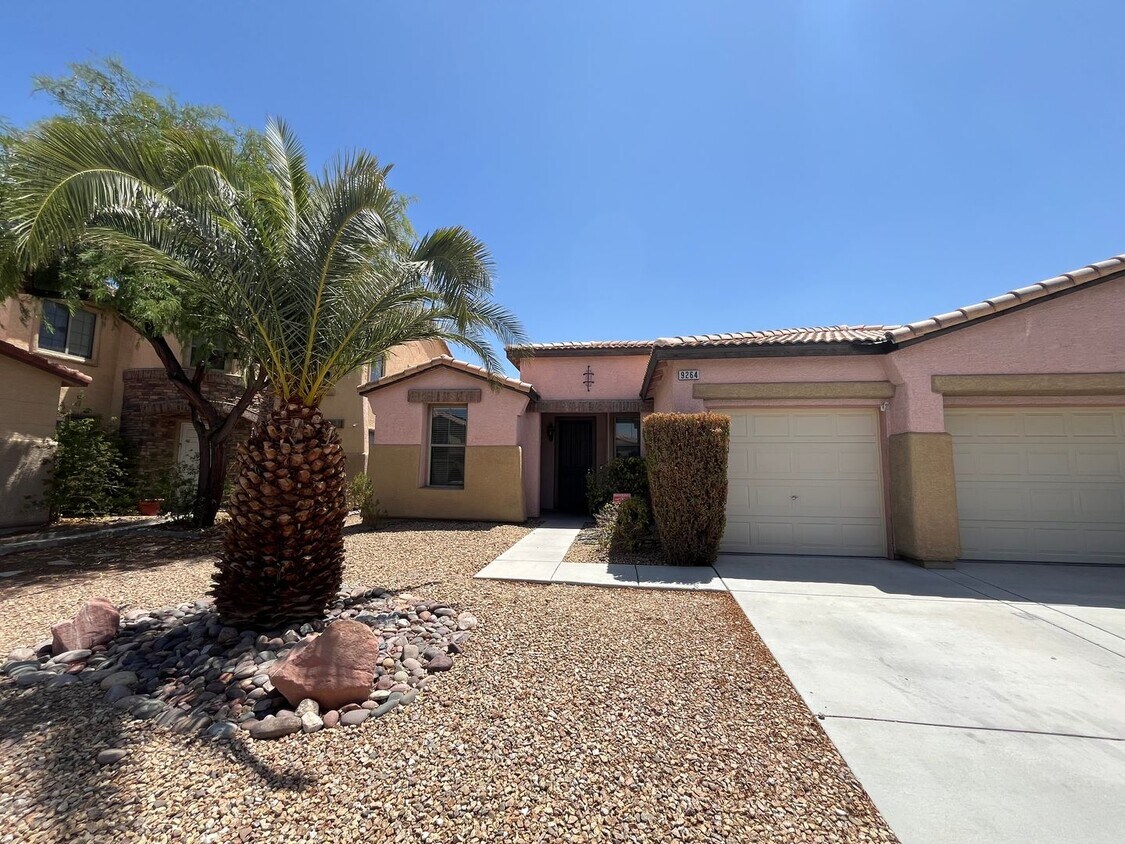 Foto principal - Large single story house for rent