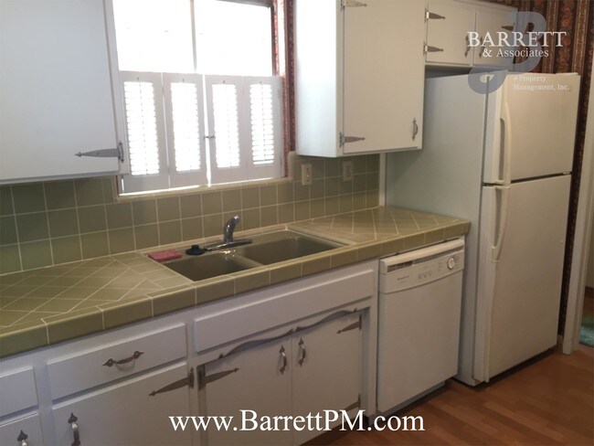 Building Photo - 110 Pleasant St