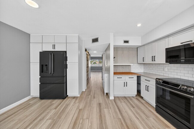 Foto del edificio - 505 NE 20th Ave