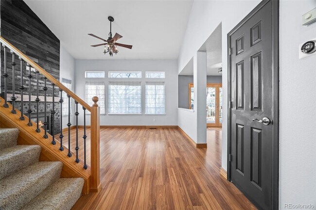 Foto del edificio - 421 W English Sparrow Dr