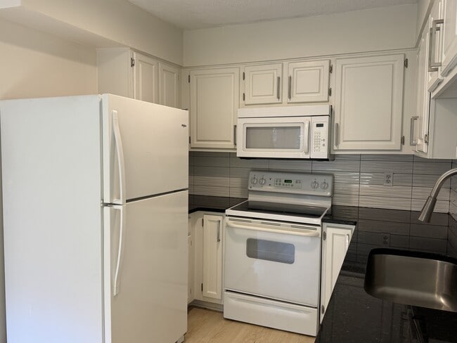 Photo - 1513 Kendall Dr Townhome