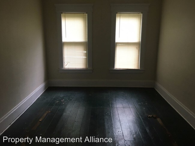 Building Photo - 1642 W Colvin St