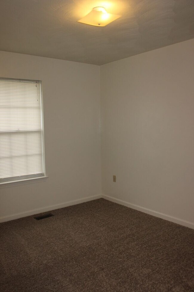 Foto del edificio - Rutherford Townhomes 3 Bedroom w/Den 3 Bat...