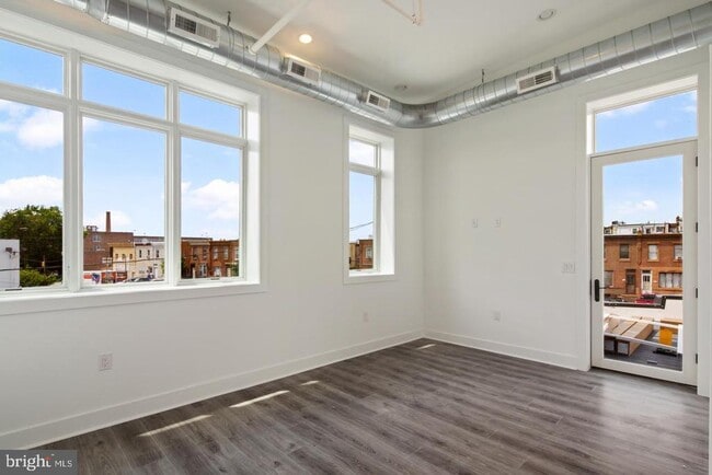 Building Photo - 1705 Jackson St