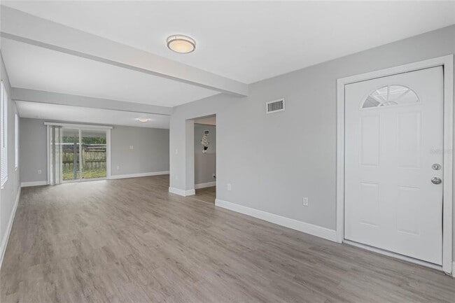 Building Photo - 1090 Emerald Dr