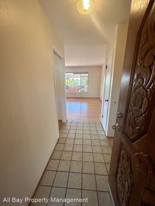 Building Photo - 3 br, 2 bath House - 13823 Velarde Dr.