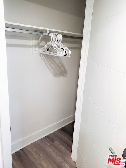 Building Photo - 5030 Rosewood Ave