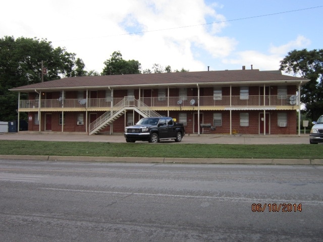 Building Photo - 505 SW 30th St