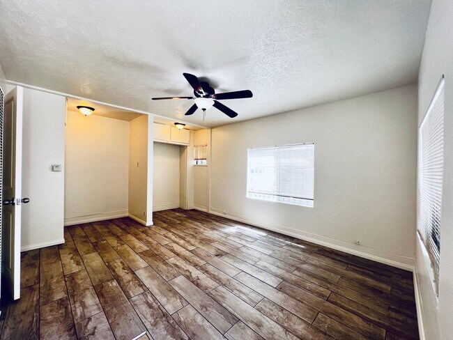 Foto del edificio - 1138 1/2 E 1st Street