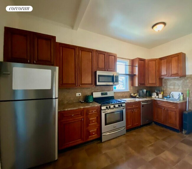 Foto del edificio - 143 N 11th St