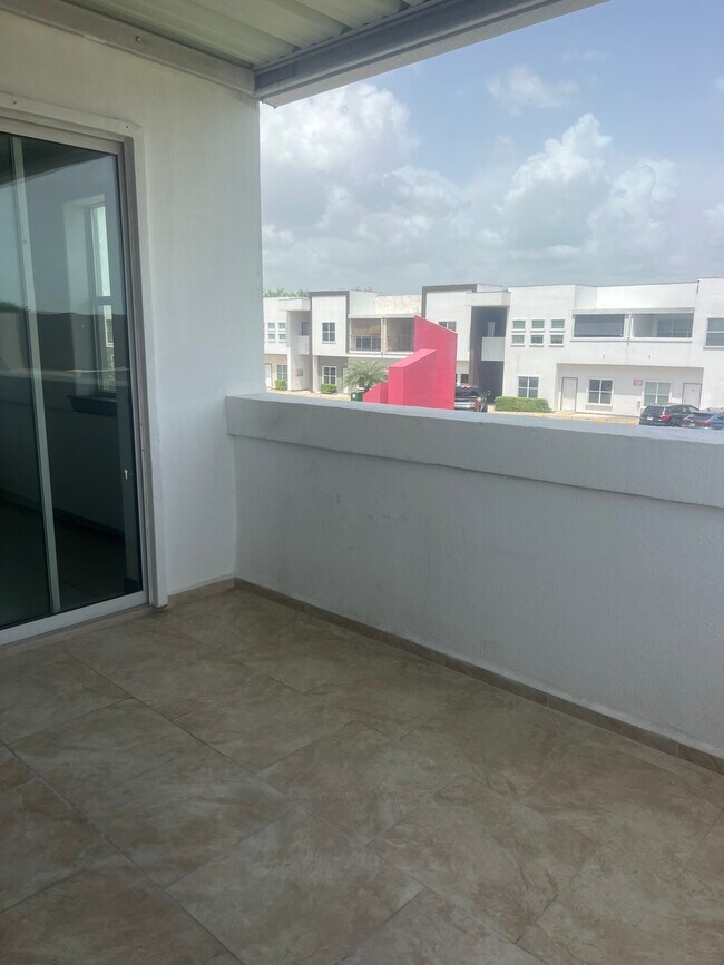 4217 Colbath Ave Unit The Palms, McAllen, TX 78503 Condo for Rent in