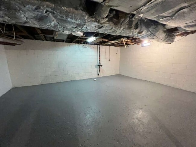 Building Photo - 5050 N 57th St