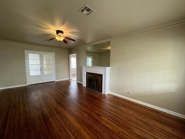 Foto del edificio - 1144 S Vandalia Ave