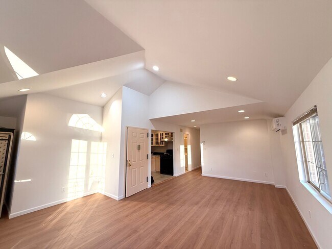 Building Photo - 8814 70th Rd