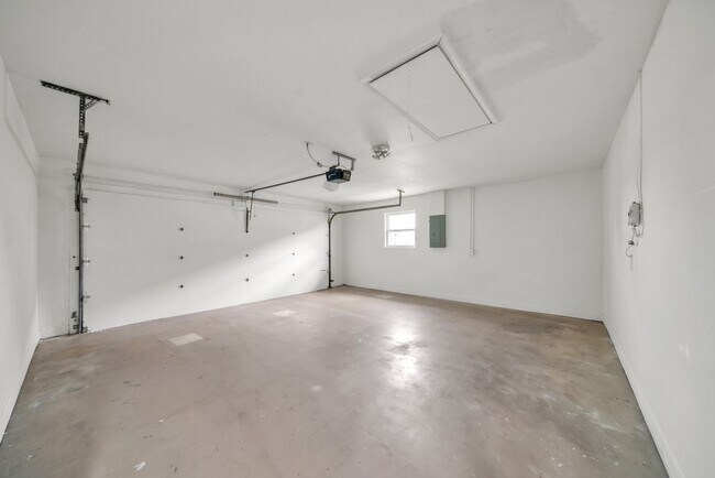 Foto del edificio - 299 Rotonda Cir