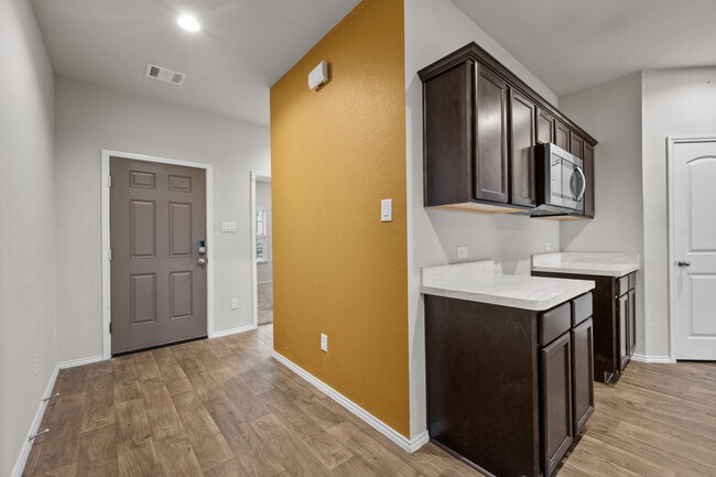 Foto del edificio - 20811 Olive Leaf St