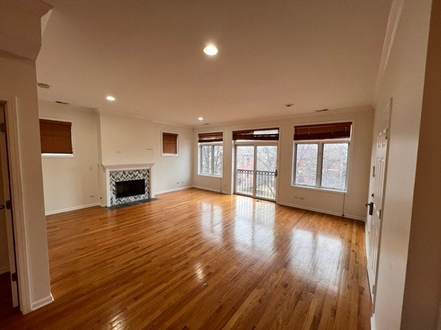 Building Photo - 633 E Bowen Ave