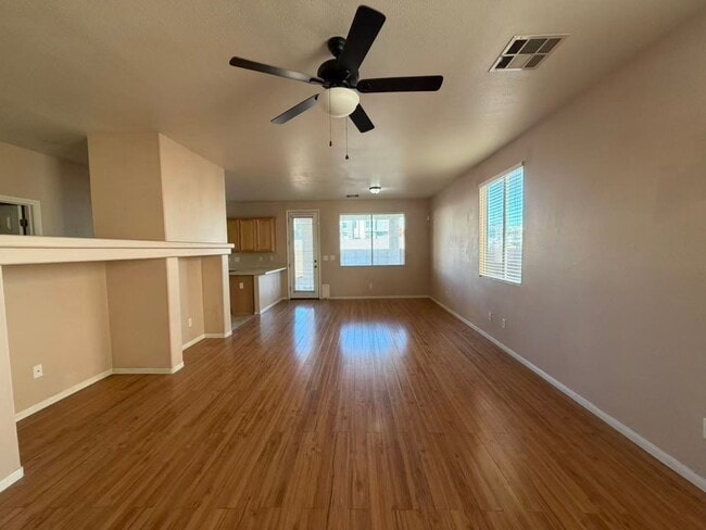 Building Photo - Great Gated Community House