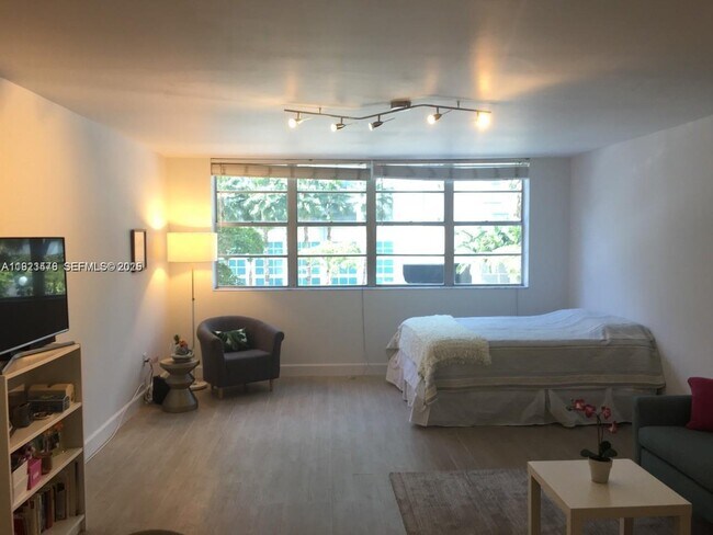 Foto del edificio - 999 Brickell Bay Dr